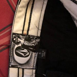 Cute black Volcom shorts